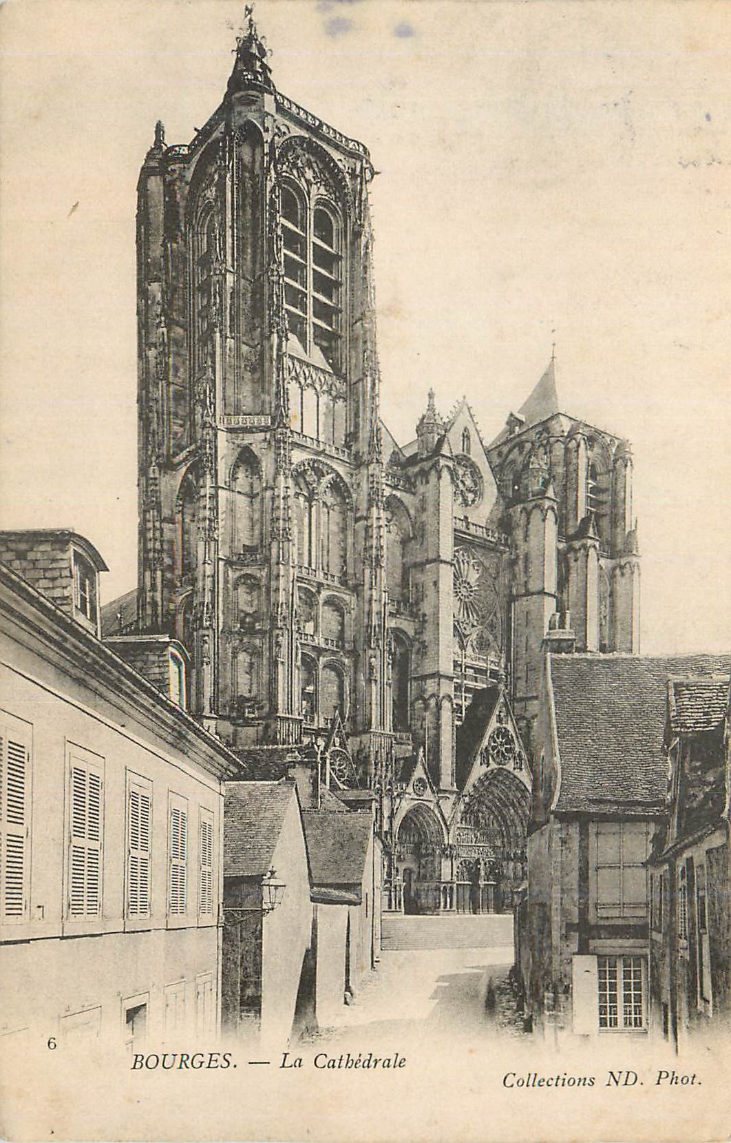 CPA Bourges La Cathedrale