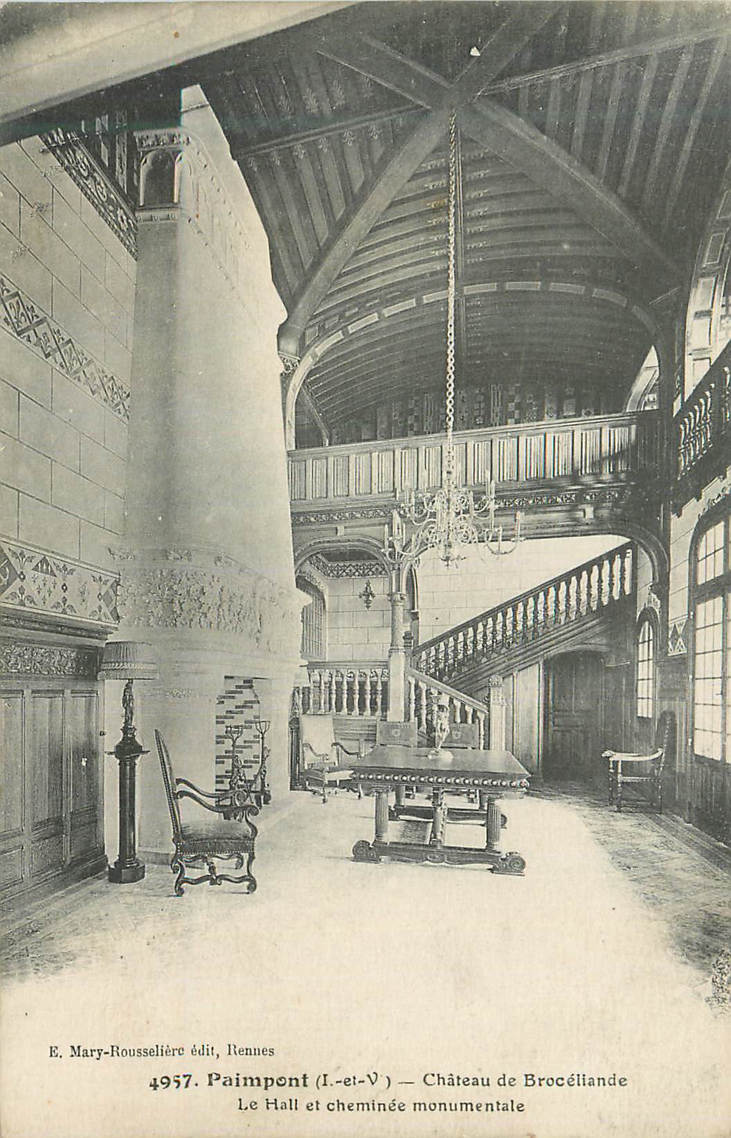 CPA Paimpont (I et V) Chateau de Broceiliante Le Hall et cheminee monumentale