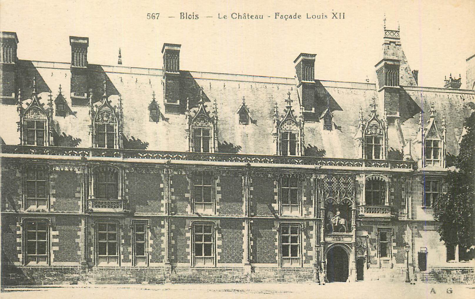 CPA Blois Le Chateau Facade Louis XII