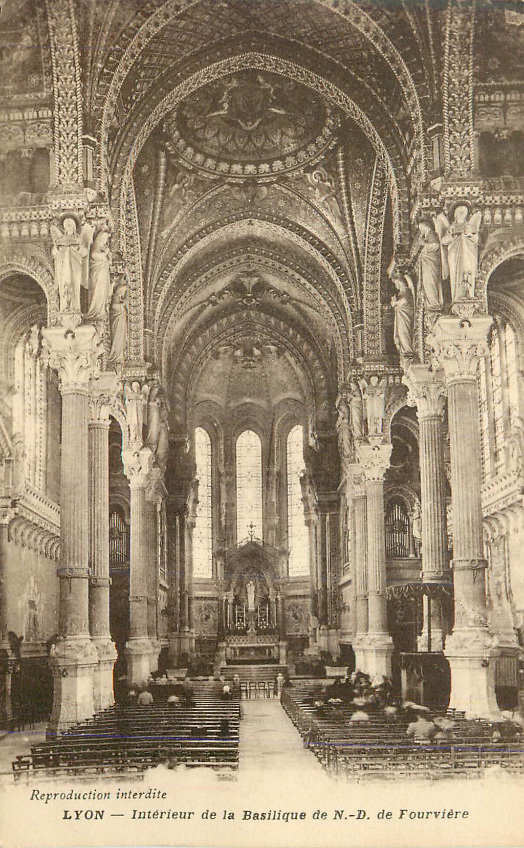 CPA Lyon Interieur de la Basilique de N D de Fourviere