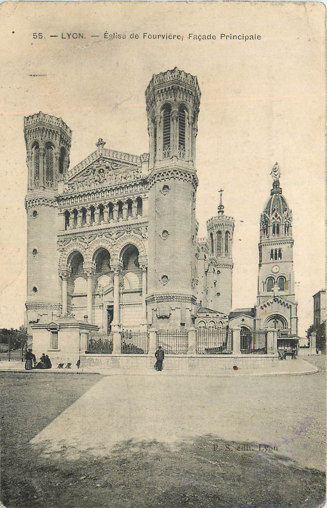 CPA Lyon Eglise de Fourviere Facade Principale