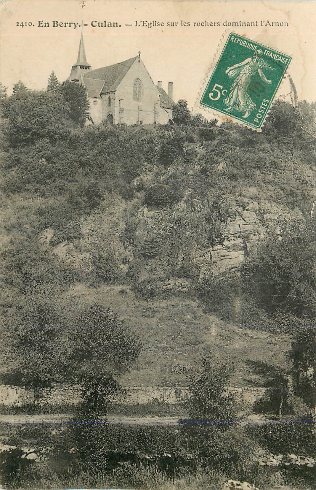CPA En Berry Culan L'Eglise sur les rochers dominant d'Arnon