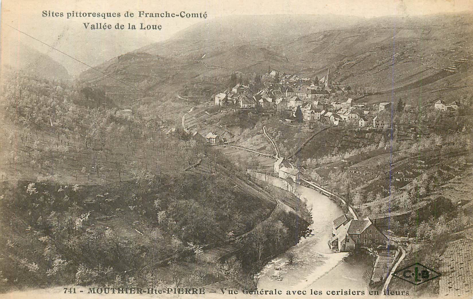 CPA Sites pittoresques de France Comte Vallee de la Loue Mouthier Hte Pierre Vue Generale avec les cerisiers en fleurs