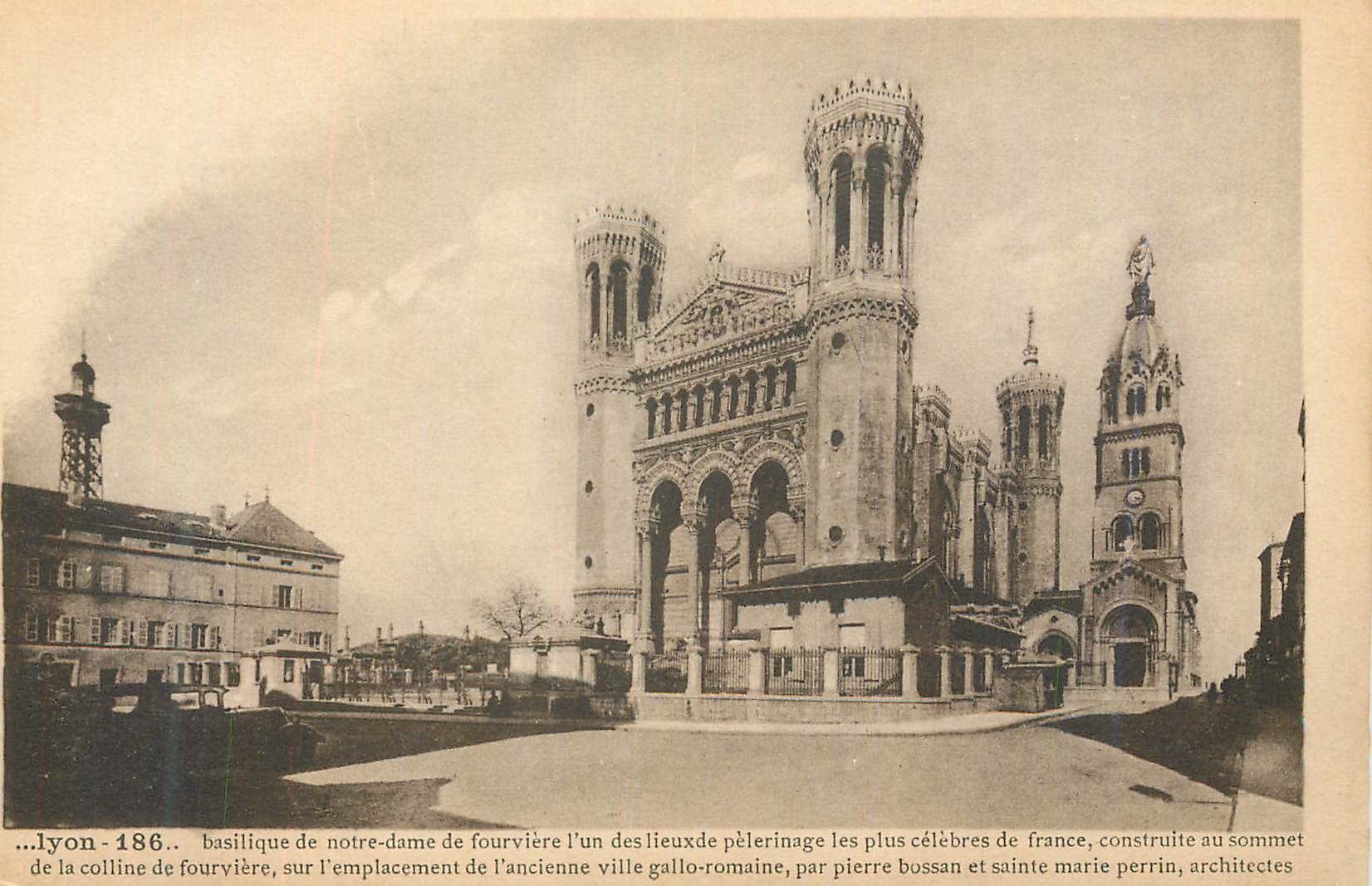 Lyon - 186. Basilique Notre-Dame de Fourvière — un des lieux de pèlerinage les plus célèbres de France, construite au sommet de la colline de Fourvière, sur l'ancienne ville gallo-romaine, par Pierre Bossan et Marie Perrin, architectes