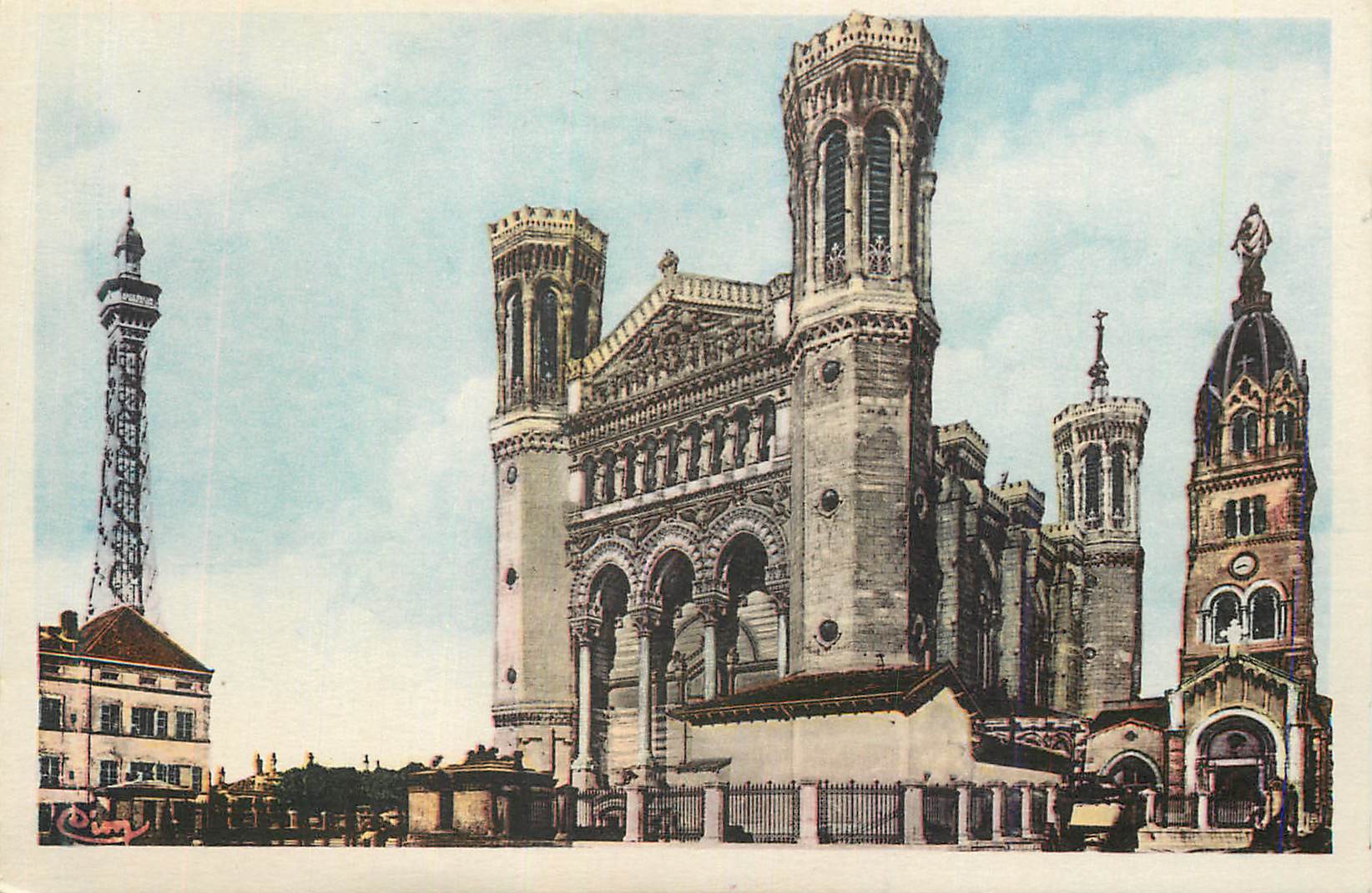 Cathédrale Saint-Pierre de Montpellier — vue de la façade et de la tour de l'Horloge — éditeur Ding, n° de série non visible