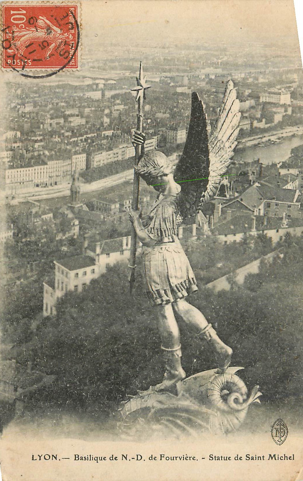 CPA Lyon Basilique de N D de Fourviere Statue de Saint Michel