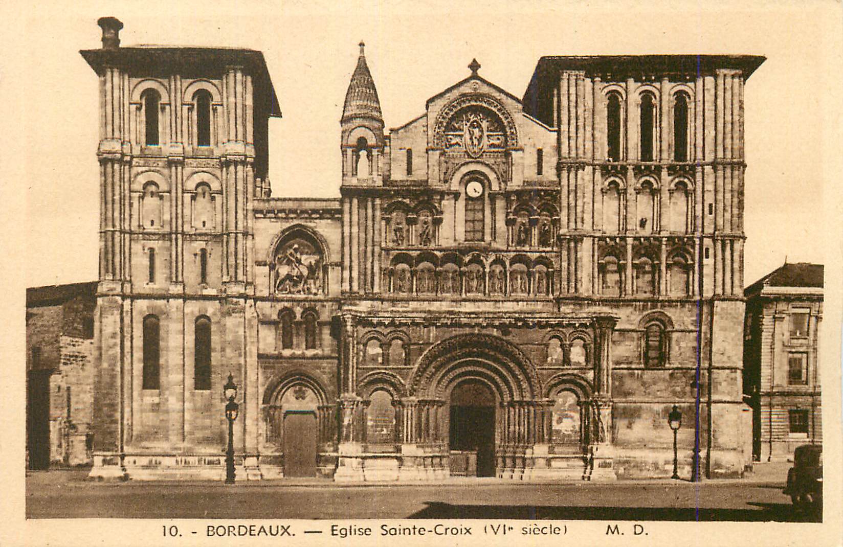 CPA Bordeaux Eglise Sainte Croix (VIe siecle)