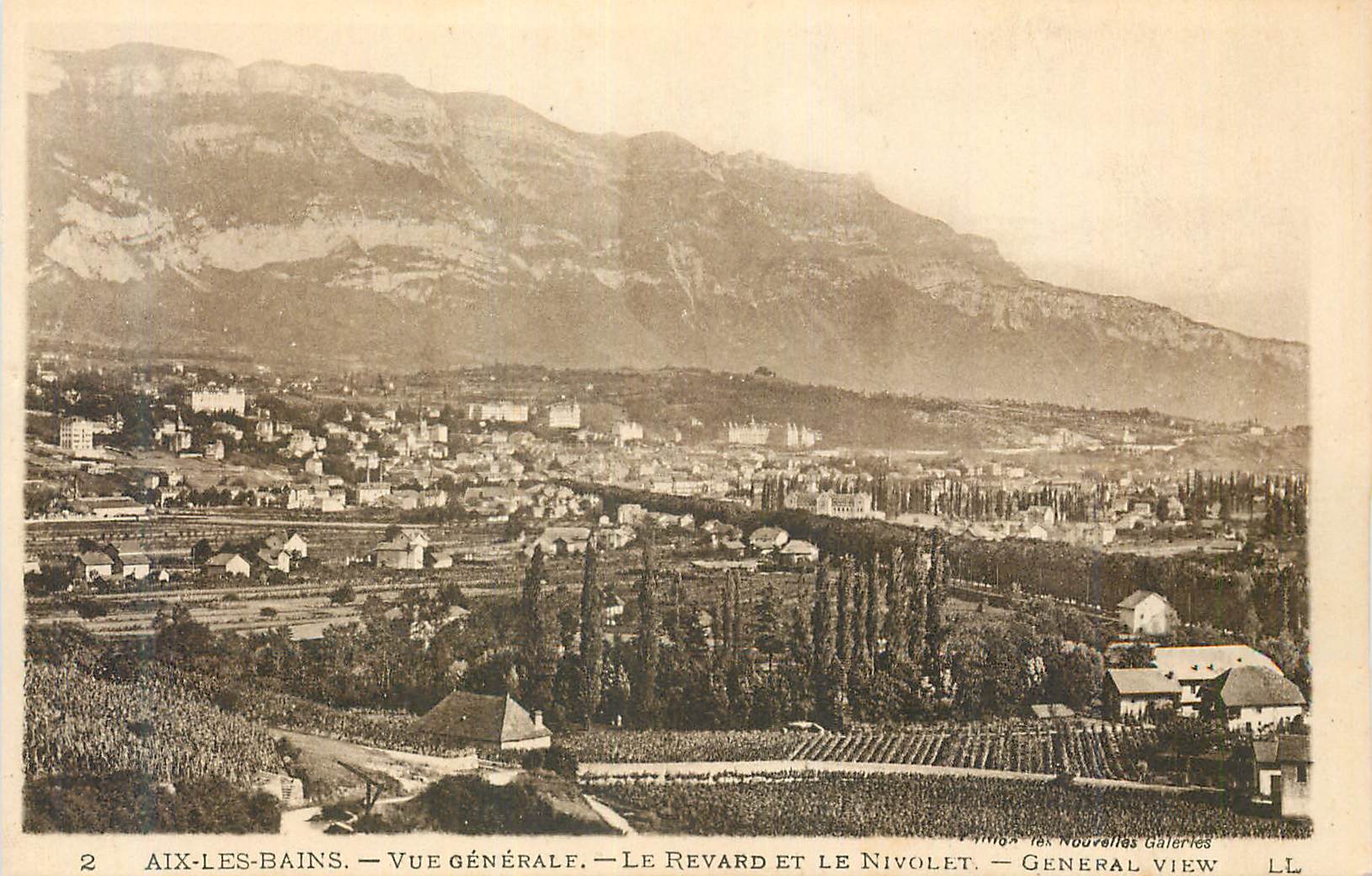 CPA Aix les Bains Vue Generale Le Revard et le Nivolet