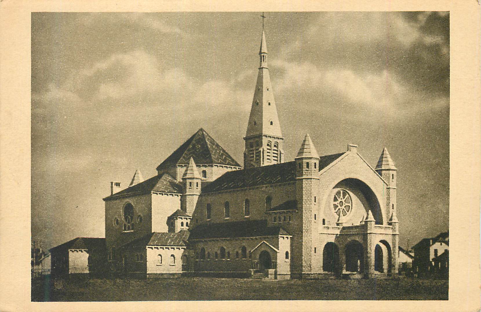 CPA Dijon Sanctuaire Diocesain du Sacre Coeur Cote Nord J et G Barbier architectes Paris