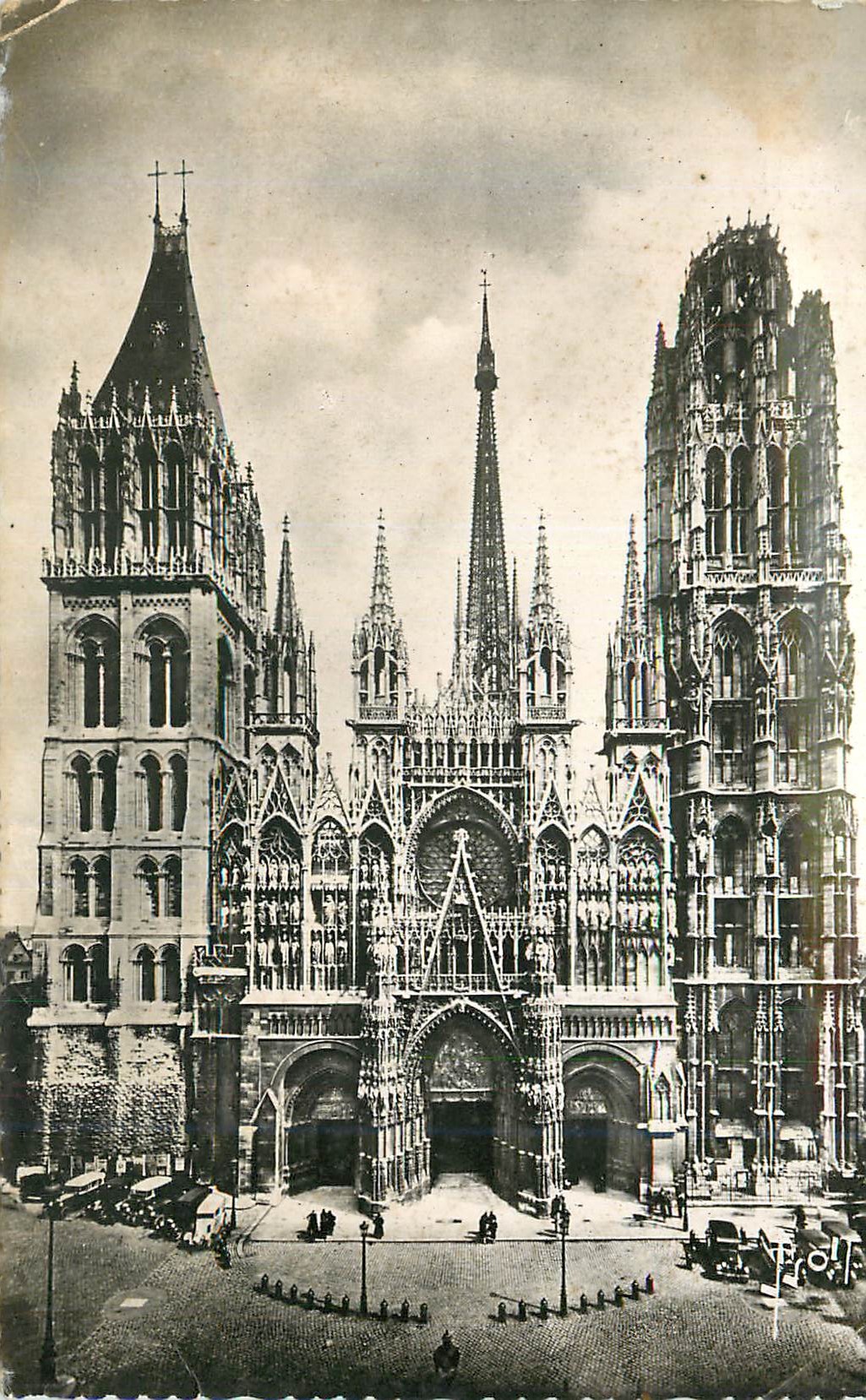 CPM Rouen (Seine Inferieure) La Cathedrale Notre Dame