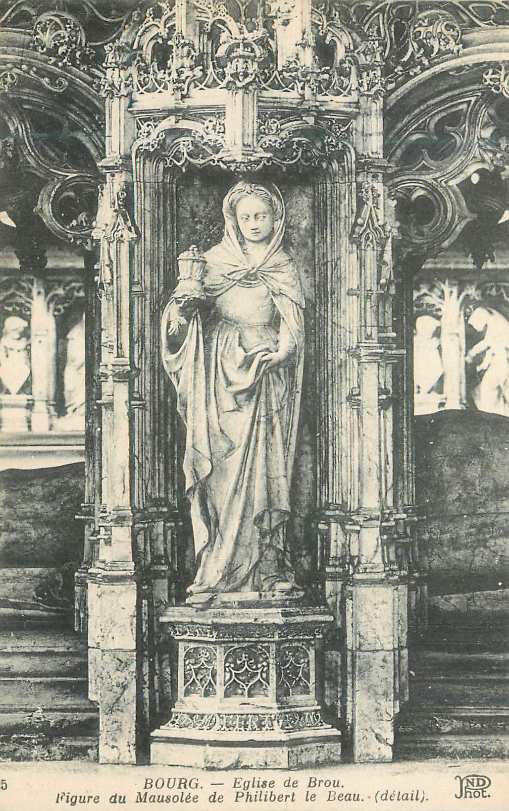 CPA Bourg Eglise de Brou Figure du Mausolee de Philibert le Beau (detail)