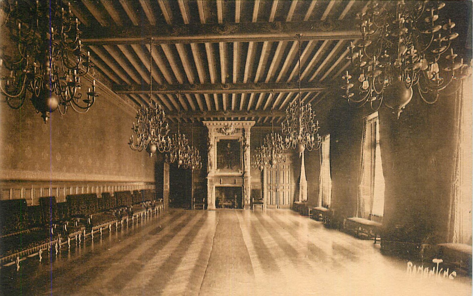 Salle à manger du Château de Ramatuelle — Ramatuelle — éditeur Ramatuelle