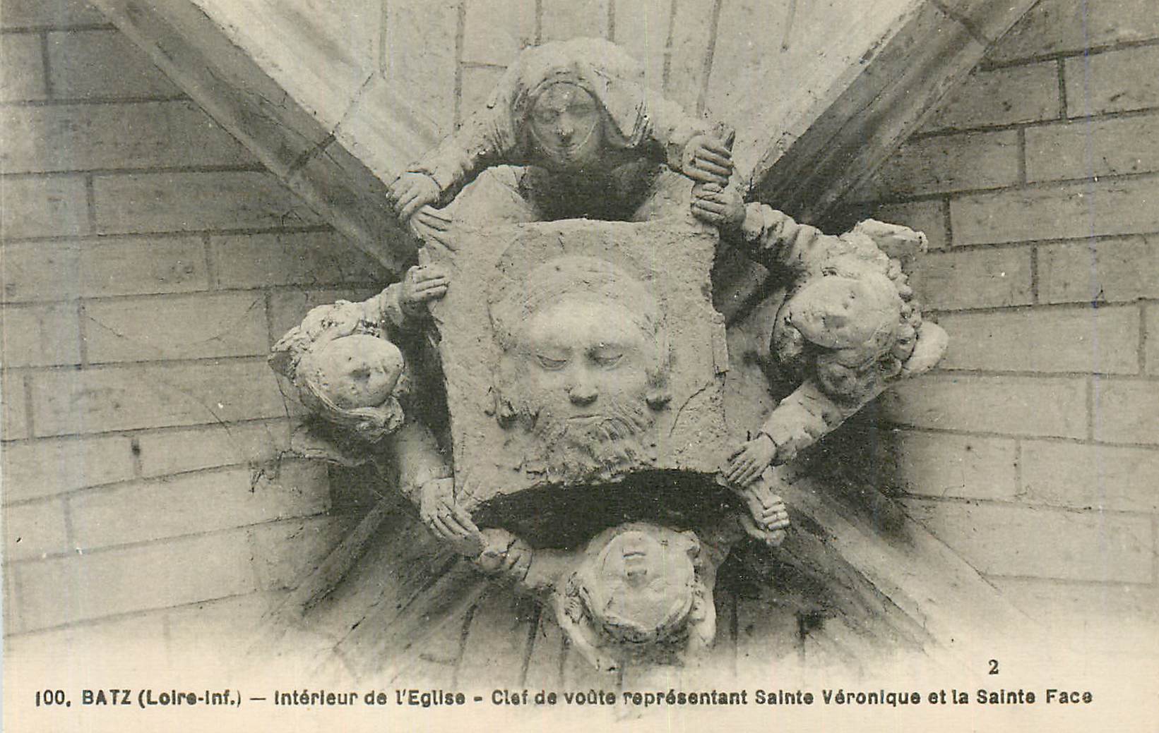 CPA Batz (Loire Inf) Interieur de l'Eglise Cief de voute representnant Sainte Veronique et la Sainte Face