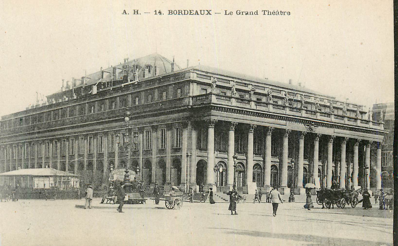 CPA Le Bordeaux le Grand Theatre