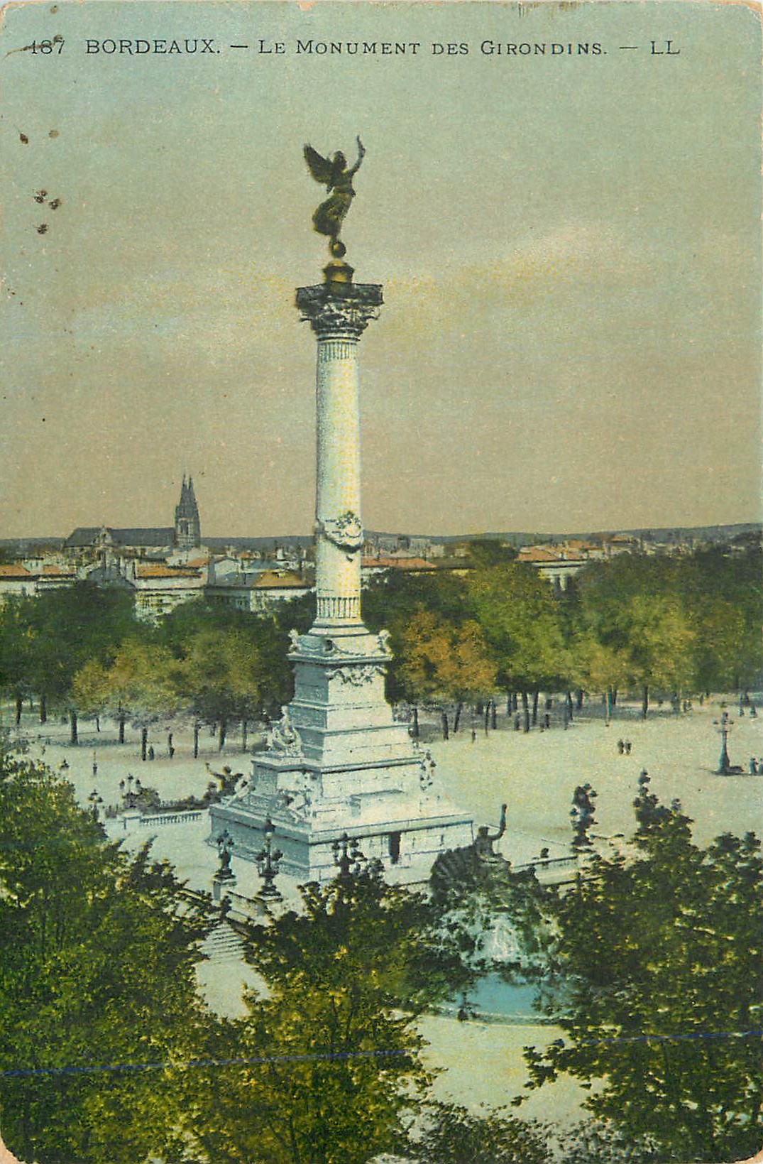 CPA Bordeaux Le Monument des Girondins