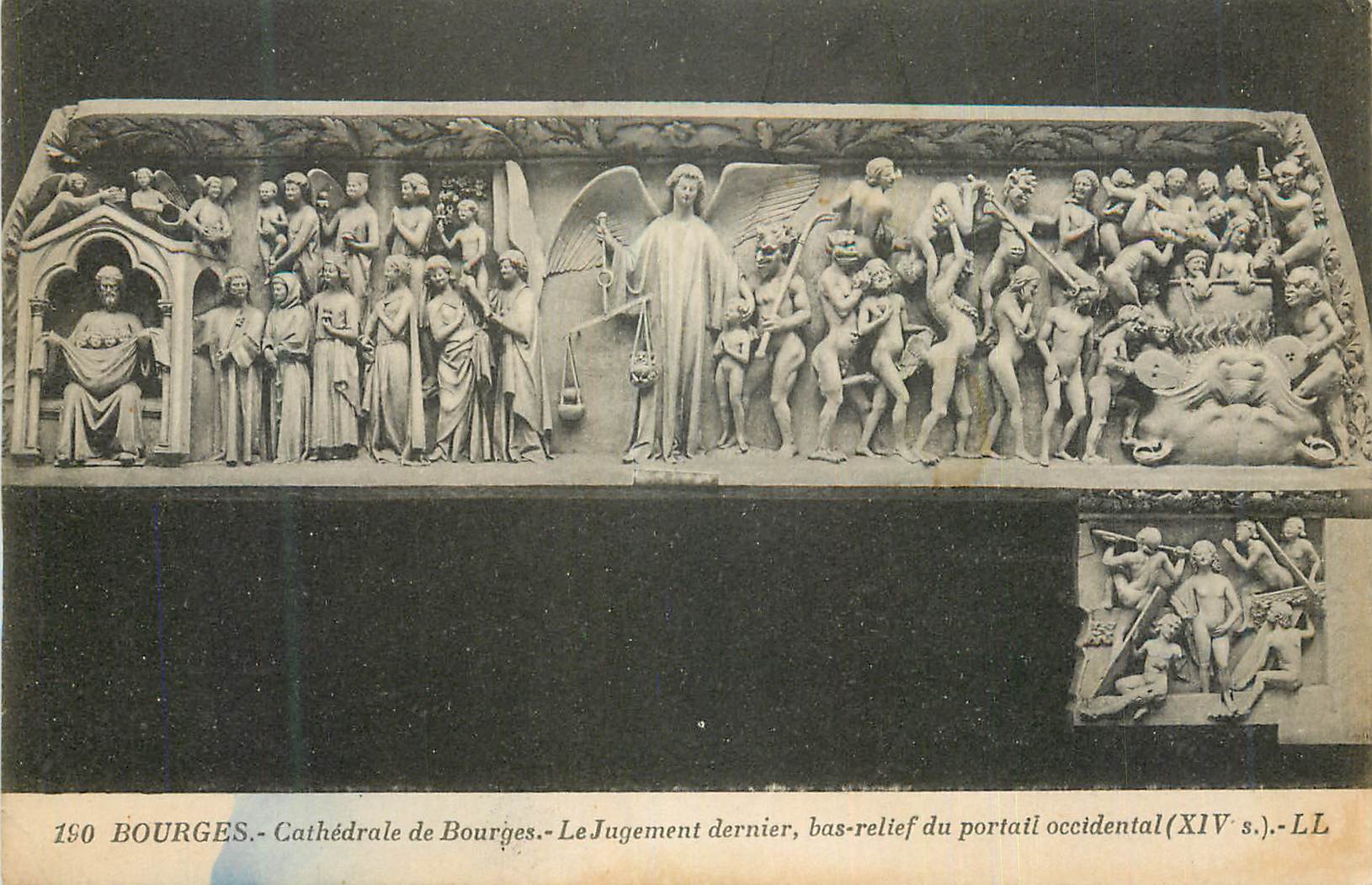 CPA Bourges Cathedrale de Bourges Le Jugement dernier bas relief du portail occidental (XIV s)