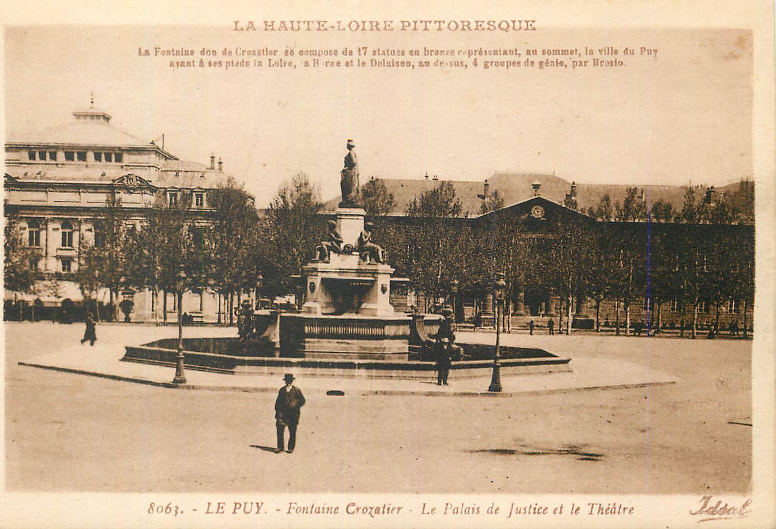 Le Puy - Fontaine Crozatier — Palais de Justice et Théâtre
