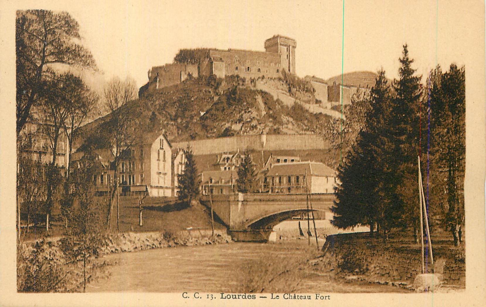 CPA Lourdes Le Chateau Fort
