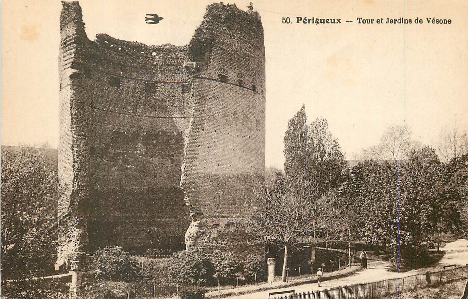 CPA Perigueux Tour et Jardins de Vesone