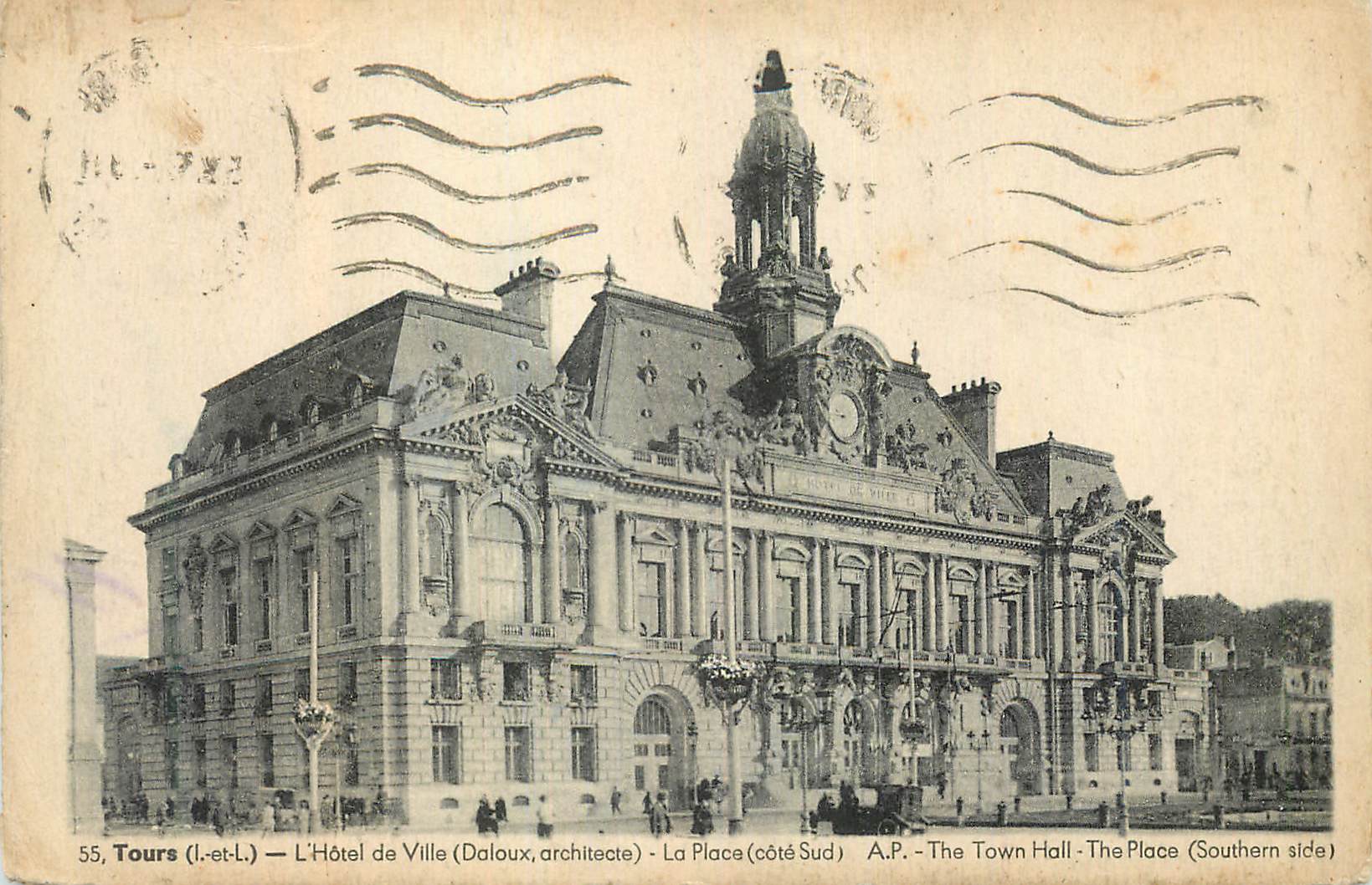 CPA Tours (I et L) L'Hotel de Ville (Daloux architecte) La Place (cote Sud)