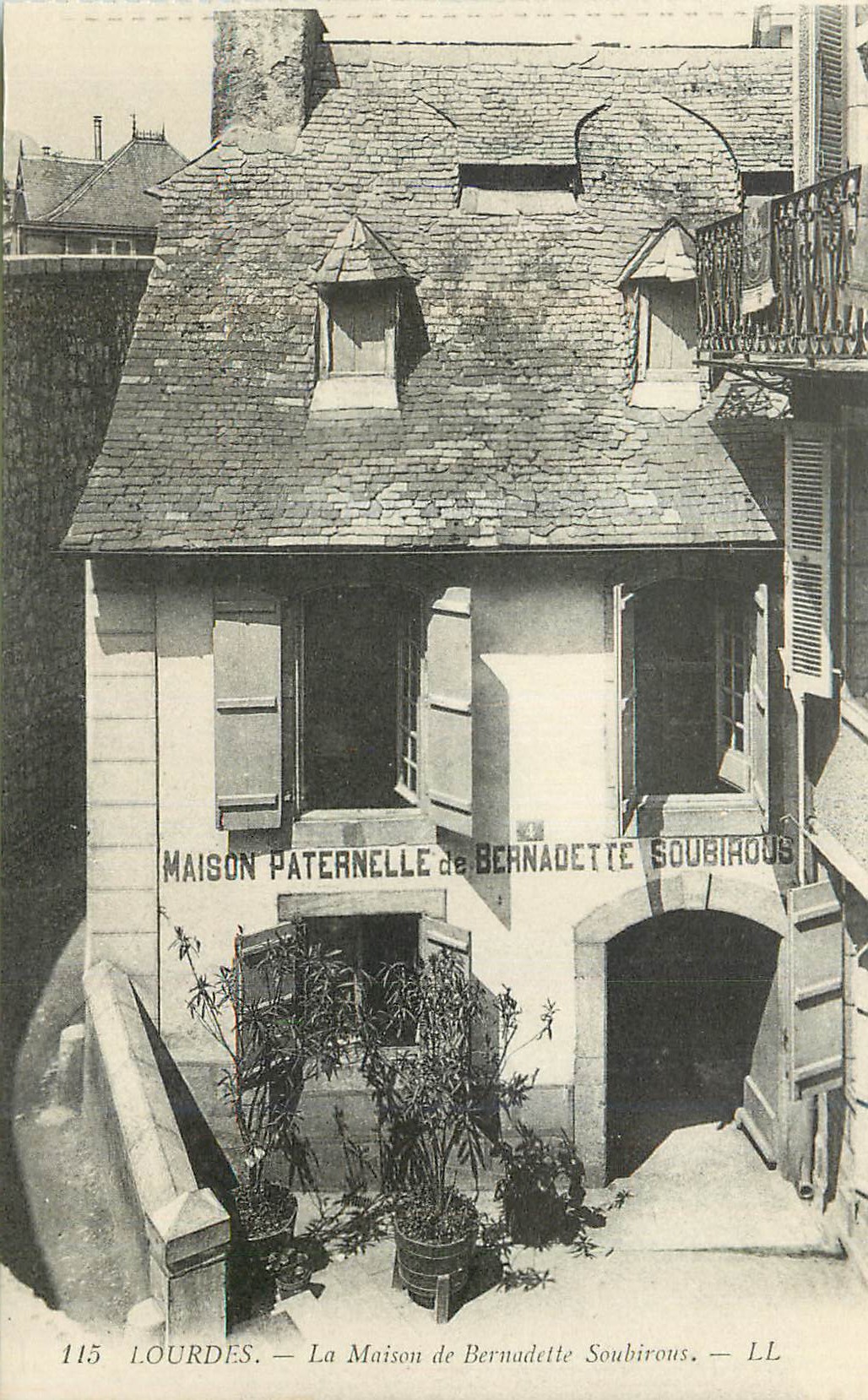 CPA Lourdes La Maison de Bernadette Soubirons