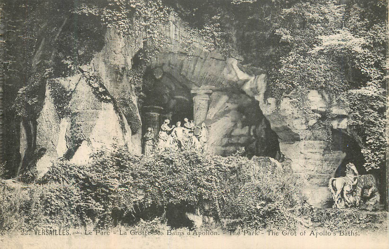 CPA Versailles Le Parc La Grotte des Bains d'Apollon