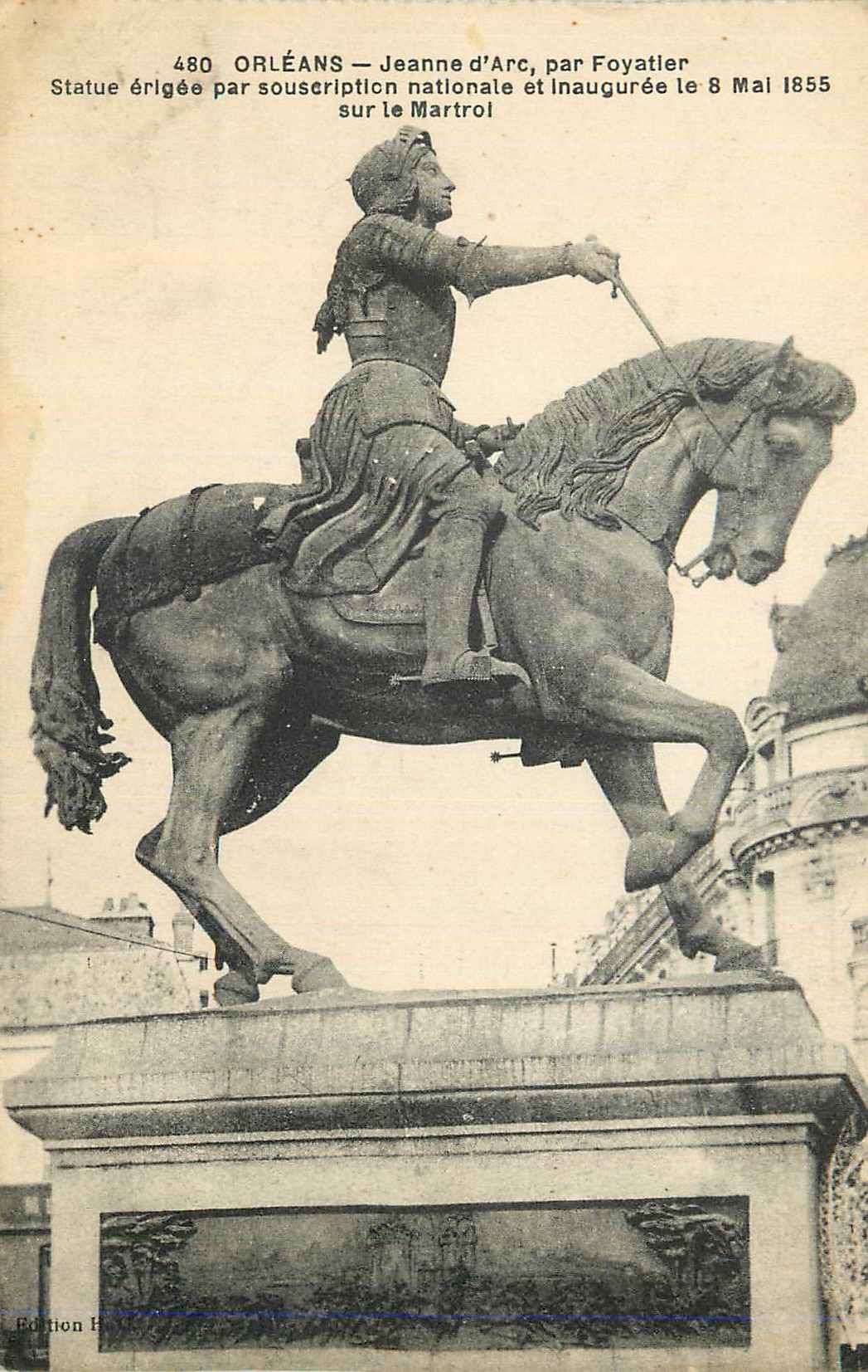 CPA Orleans Jeanne d'Arc par Froyatier Statue erigee par souscription nationale et Inauguree le 8 Mai 1855 sur le Martro