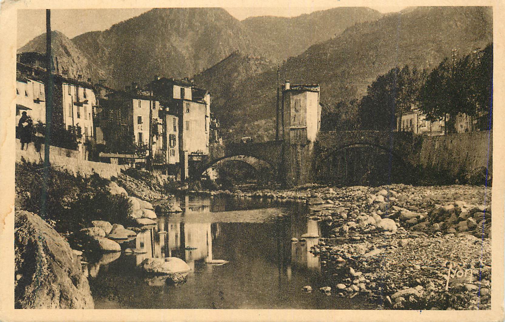 CPA Sospel (Alpes Maritimes) Vieilles maisons au bord de la Bevera