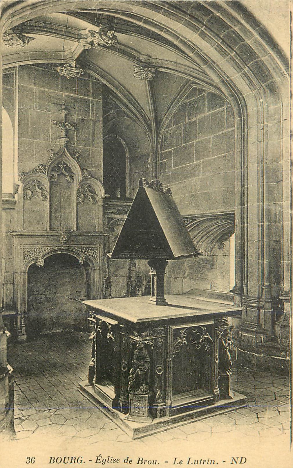 CPA Bourg Eglise de Brou Le Lutrin