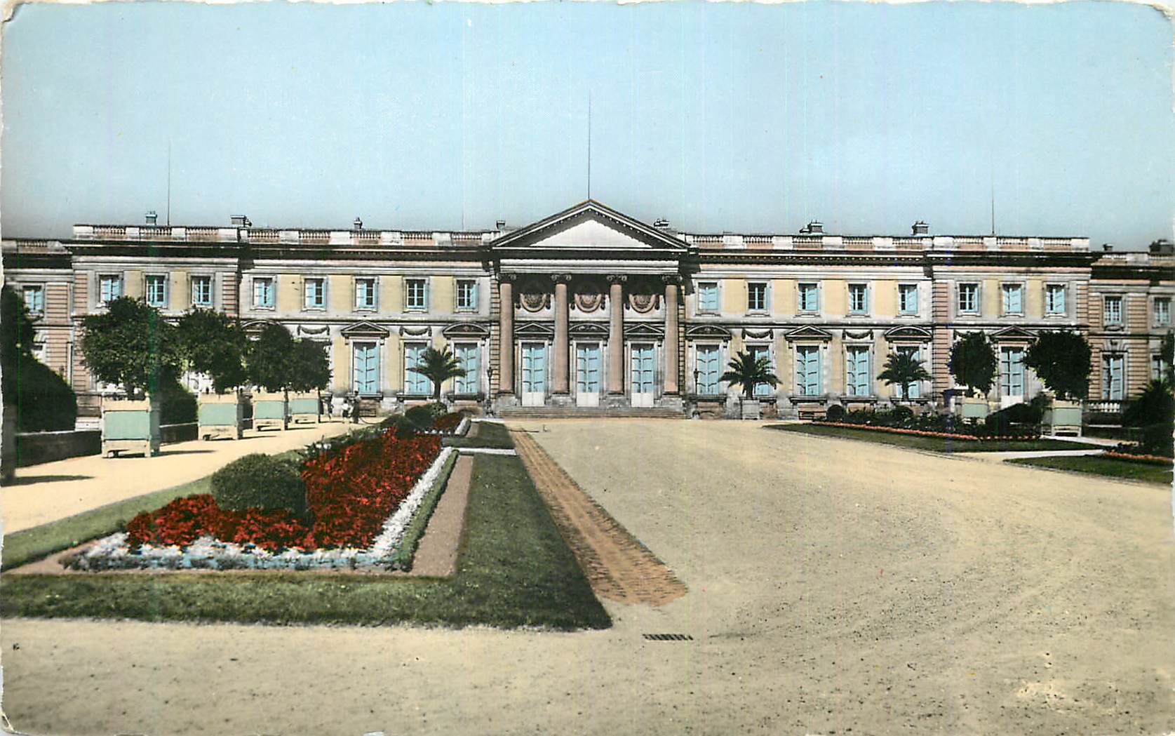 CPM Compiegne Le Chateau Vue sur les Terrasses