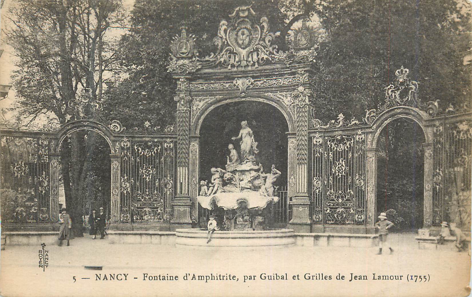 CPA Nancy Fontaine d'Amphitrite par Guibal et Grilles de Jean Lamour (1755)