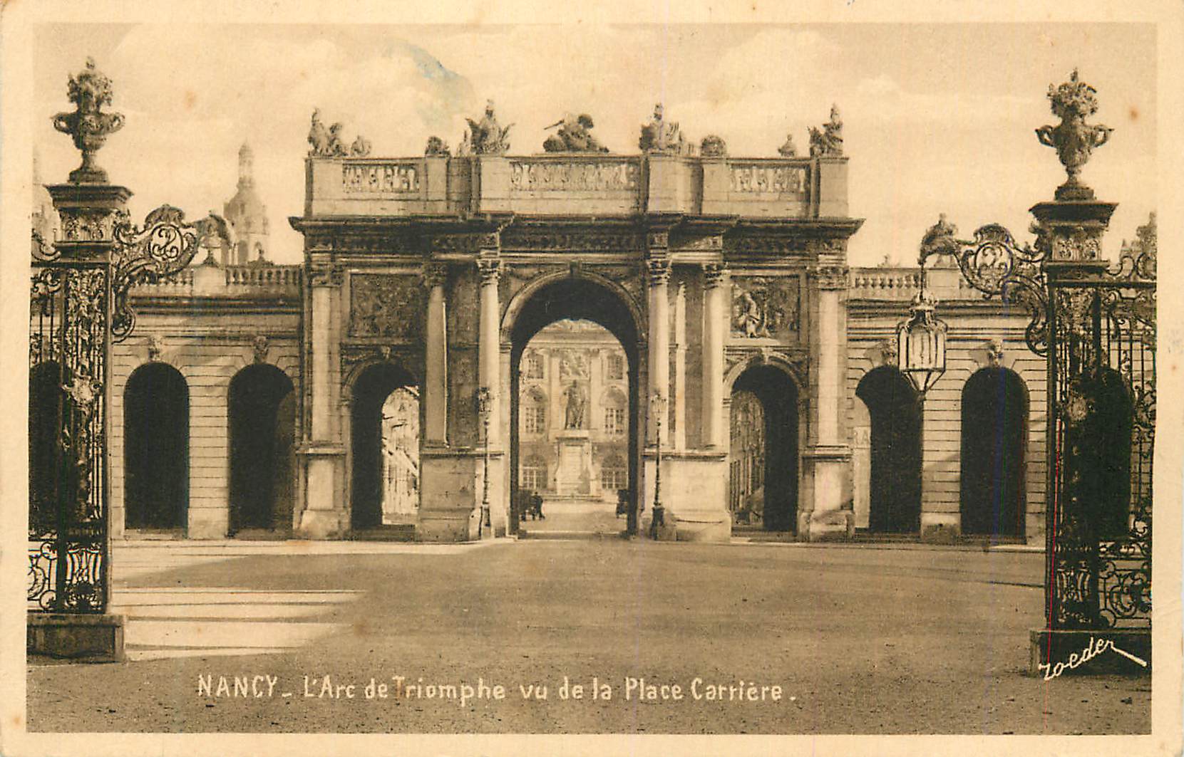 CPA Nancy L'Arc de Triomphe vu de la Place Carriere
