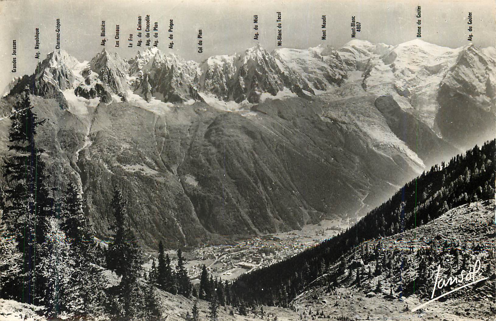 CPM Chamonix (Haute Savoie) Panorama de la Chaine des Aiguilles et du Mont Blanc vu depuis chemin de la Flegere