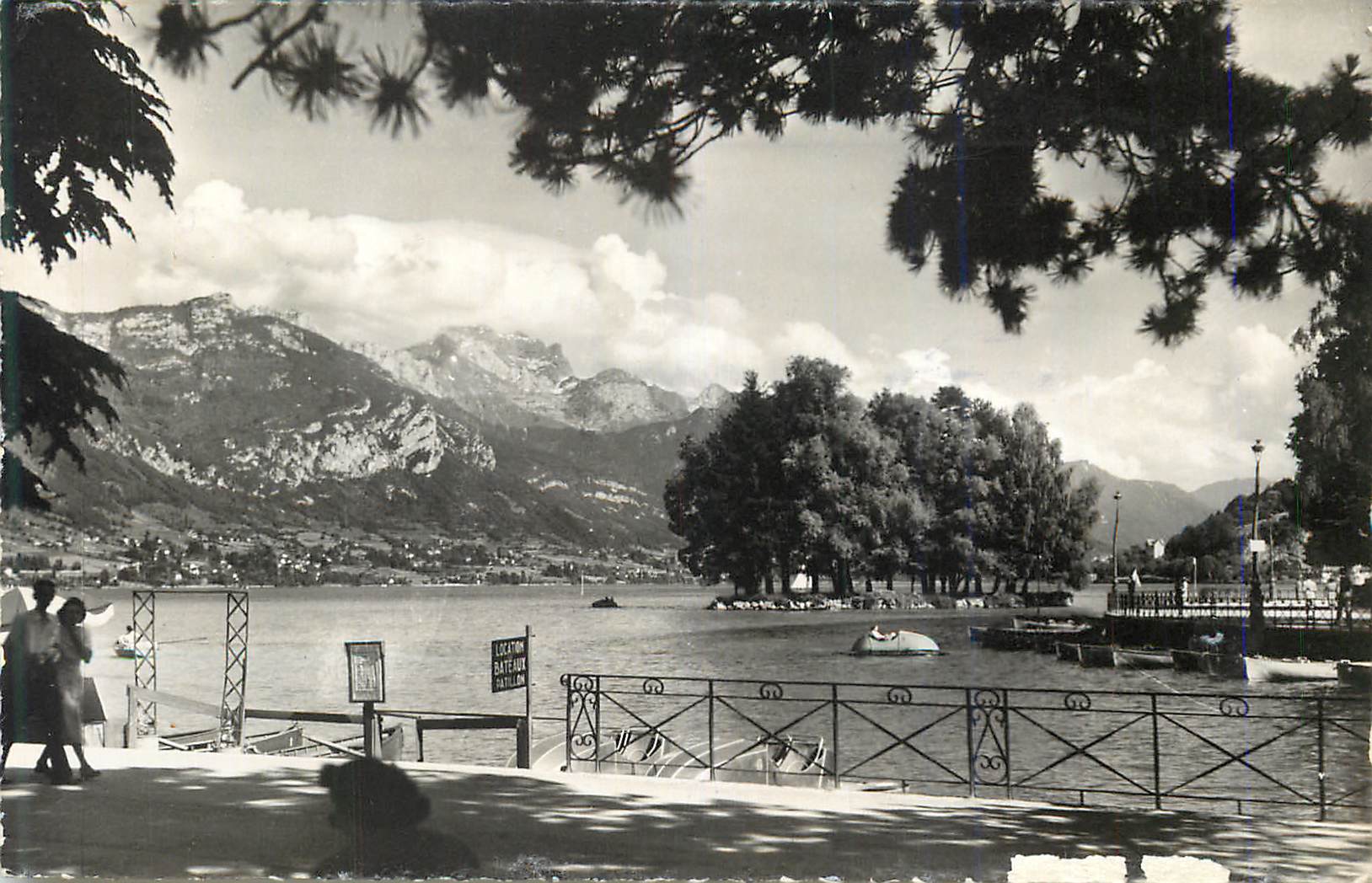 CPM Annecy L'Ile des Cygnes Le Mont Veyrier et la Tournette