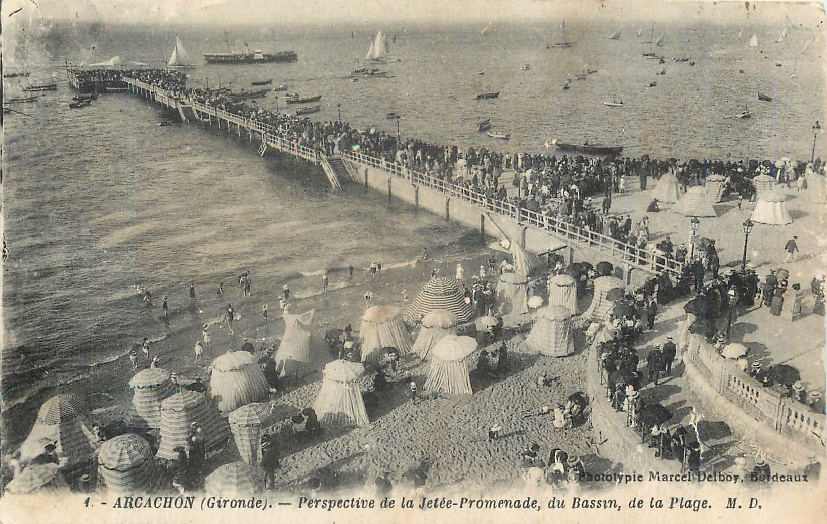 CPA Arcachon (Gironde) Perspective de la Jetee Promenade du Bassin de la Plage