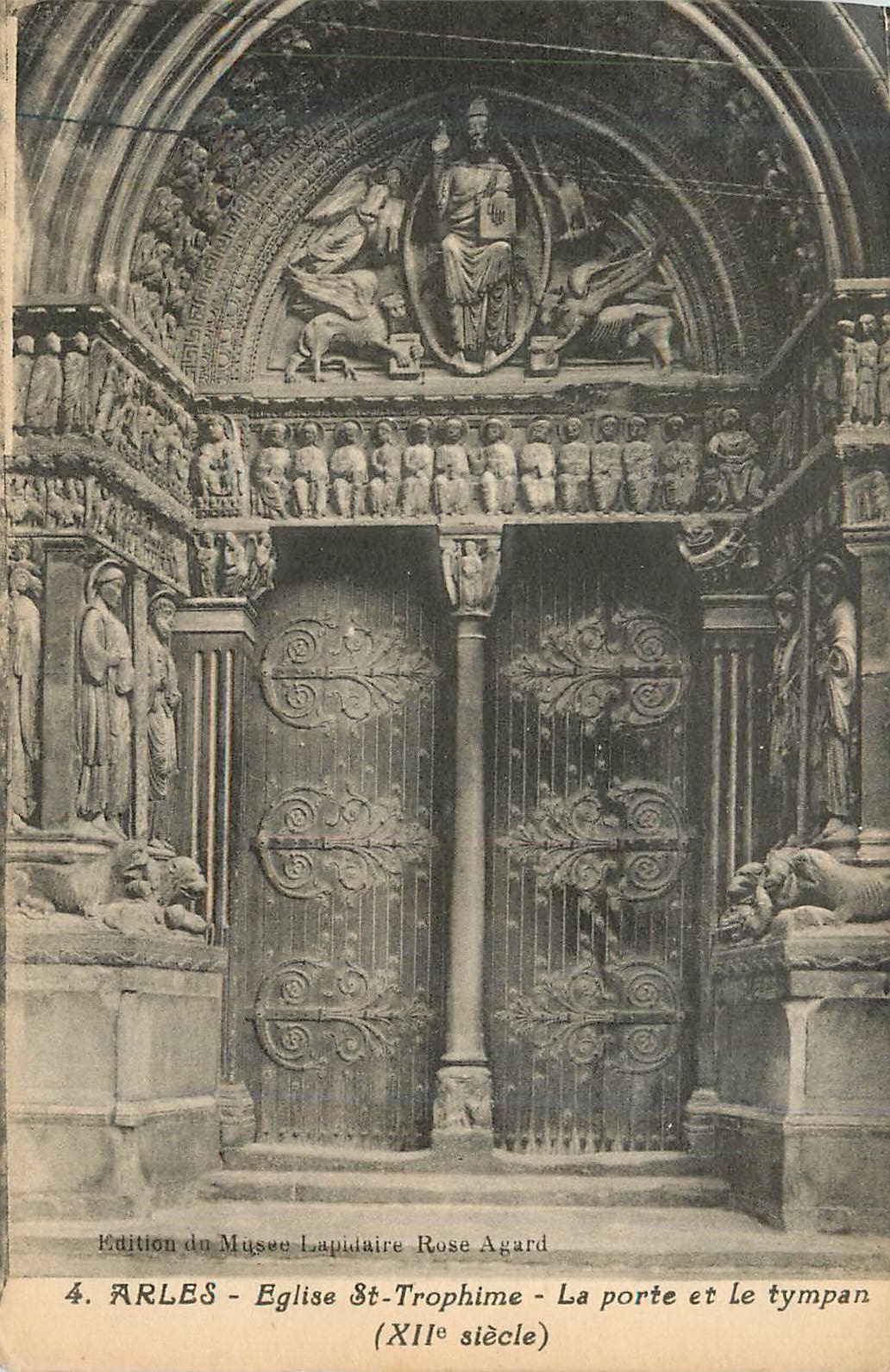 CPA Arles Eglise St Trophime La Porte et le Tympan (XIIe siecle)