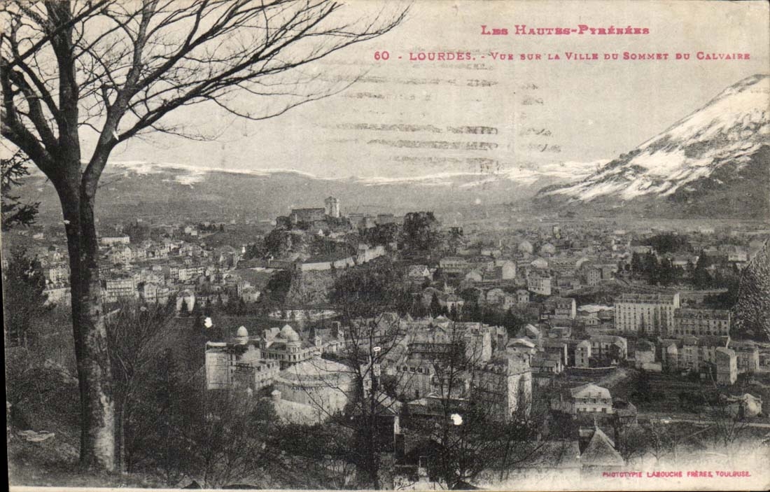Lourdes CPA Vue sur la ville du sommet du calvaire