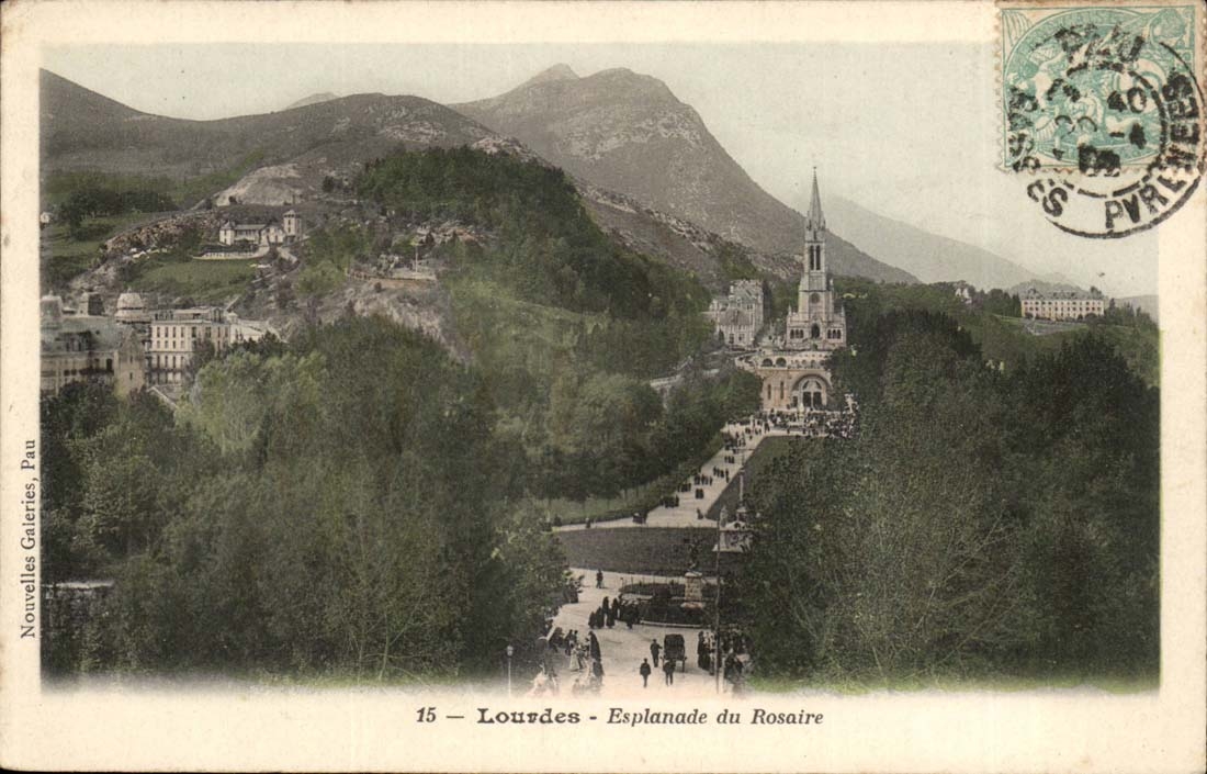 Lourdes CPA Esplanade du rosaire