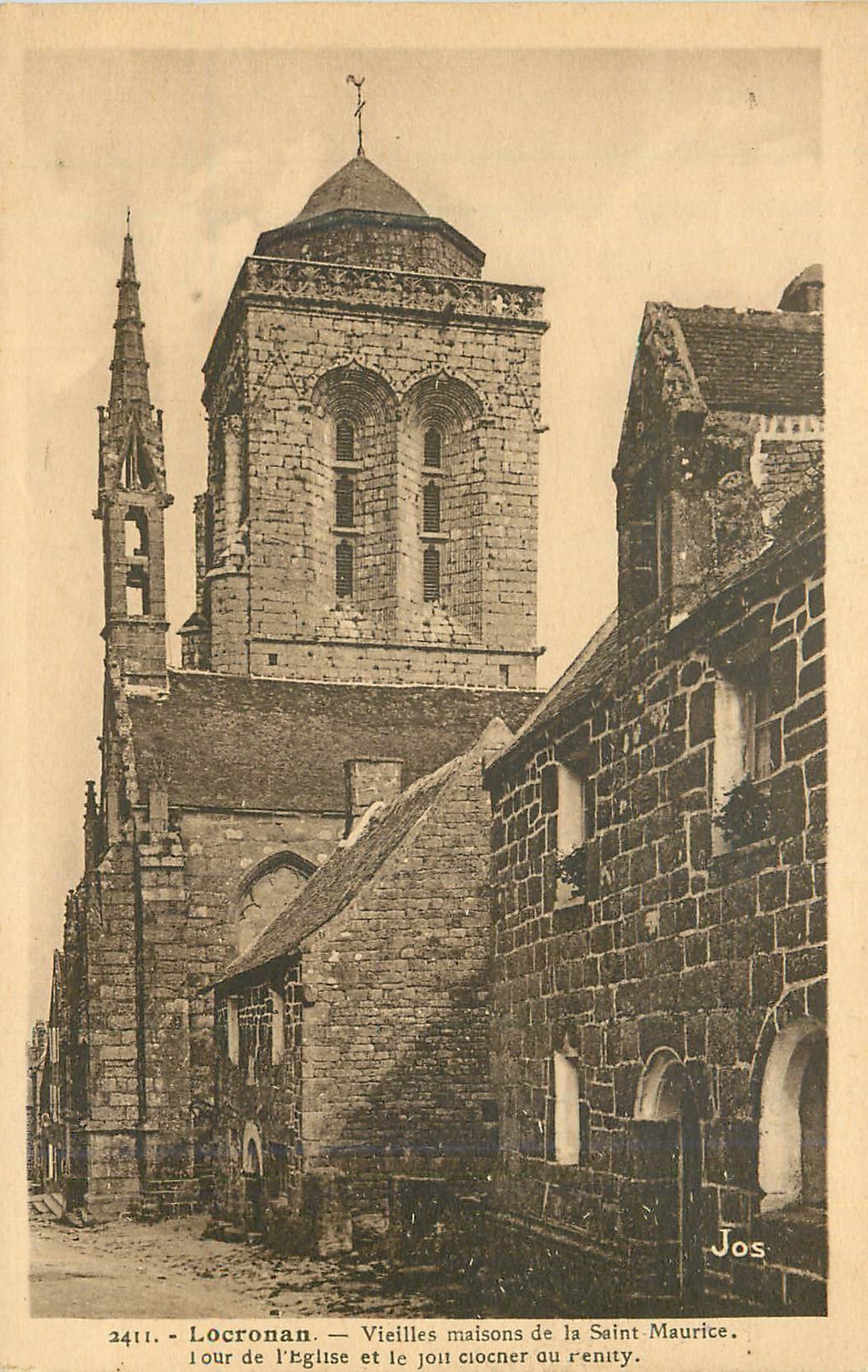 CPA Locronan vieilles maisons de la saint maurice tour de l eglise et le jon clocher au renity