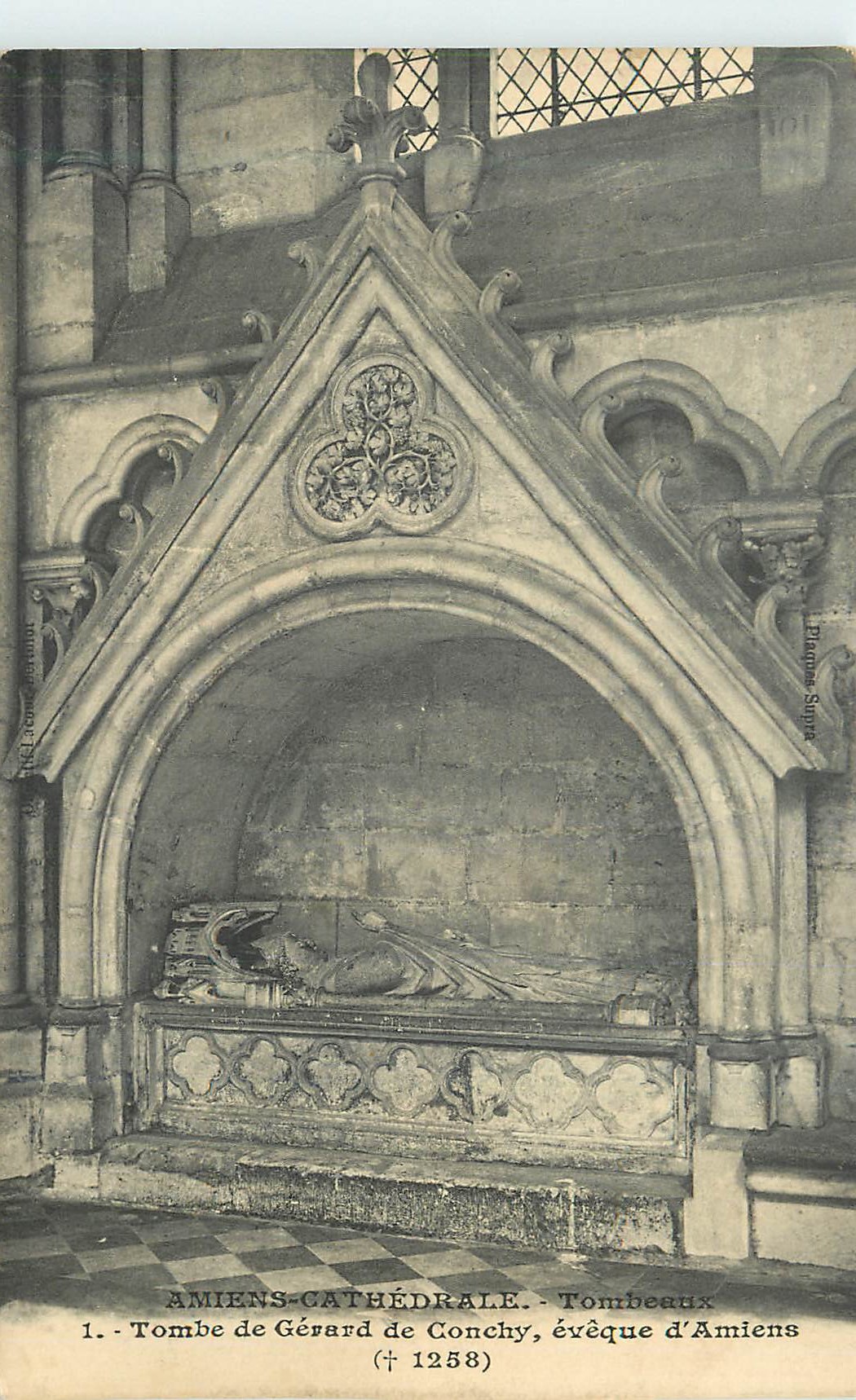 CPA Amiens cathedrale tombeau 1 tombe de gerard de conchy eveque d amiens (1258)