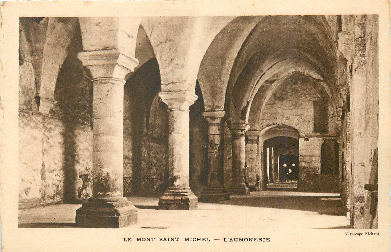 Le Mont Saint Michel — L'Aumonerie — Verascope Richard