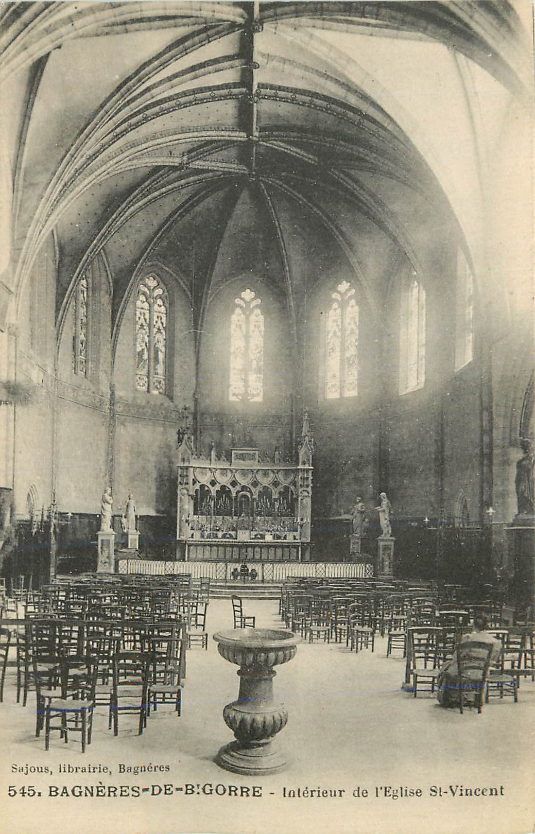 Intérieur de l'Église Saint-Vincent — Bagnères-de-Bigorre