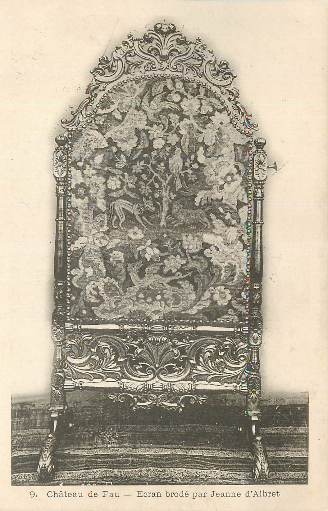 CPA Chateau de pau ecran brode par jeanne d albert