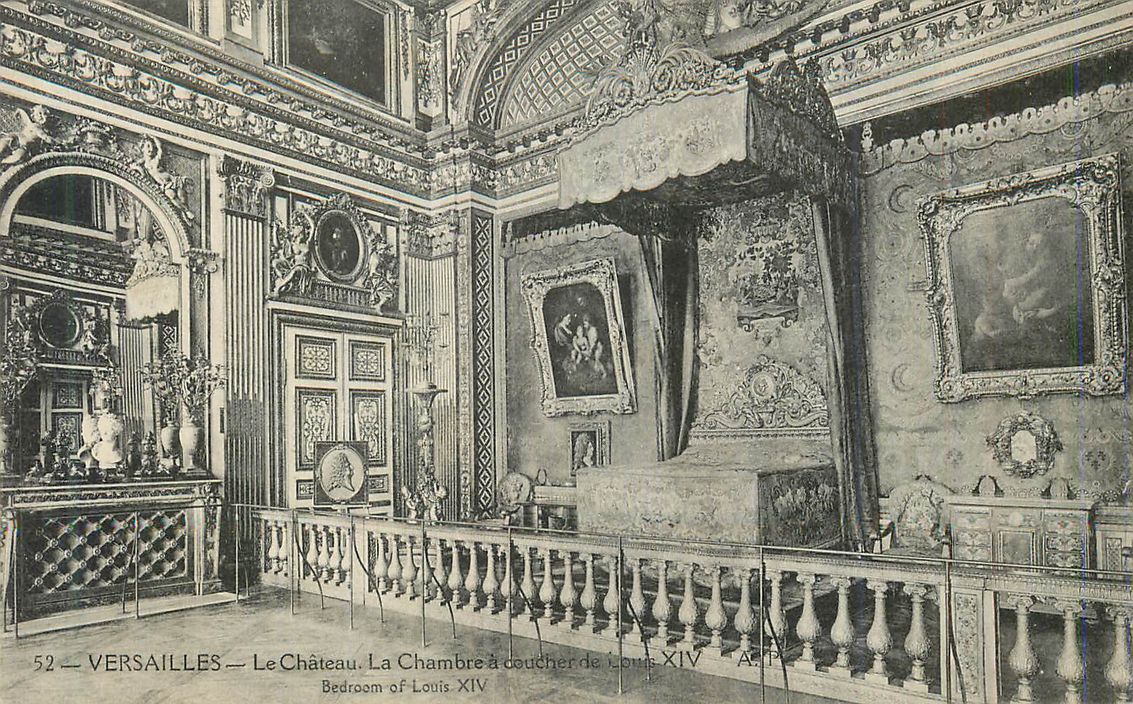 Versailles — Le Château. La Chambre à coucher de Louis XIV — A. T.