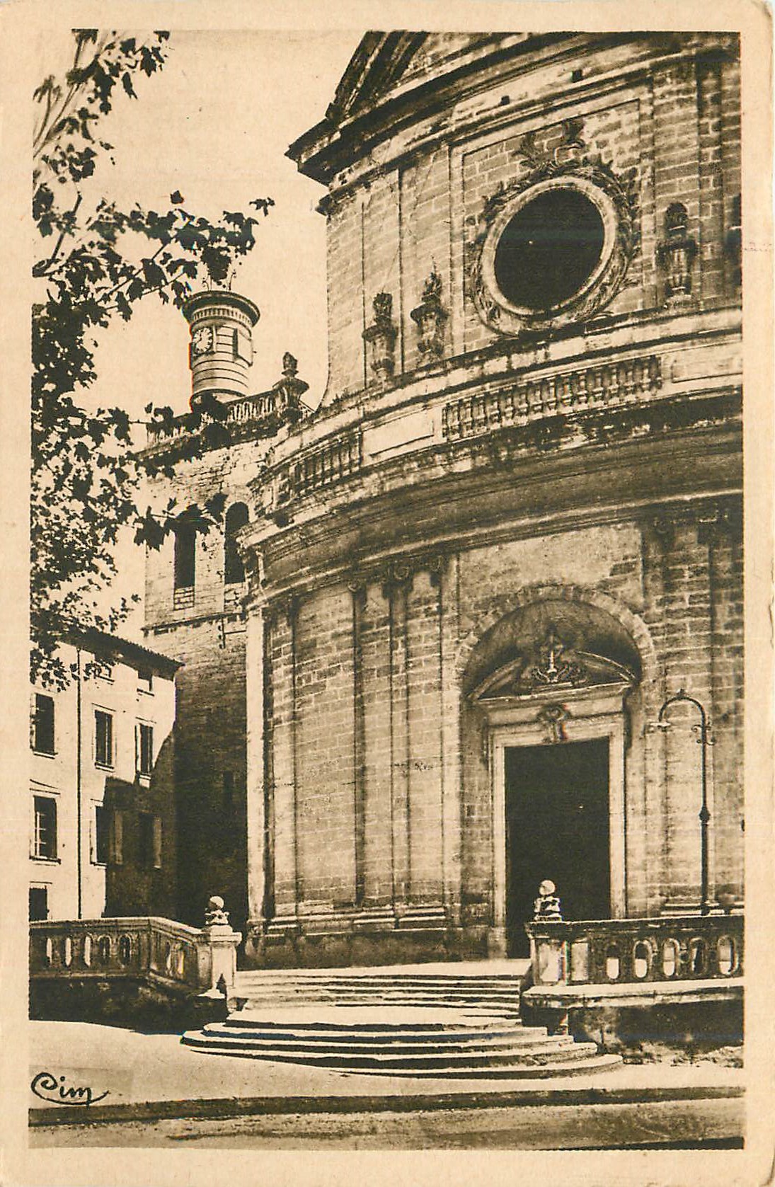CPA Uzes (gard) l eglise st etienne et la maison natale de charles cide