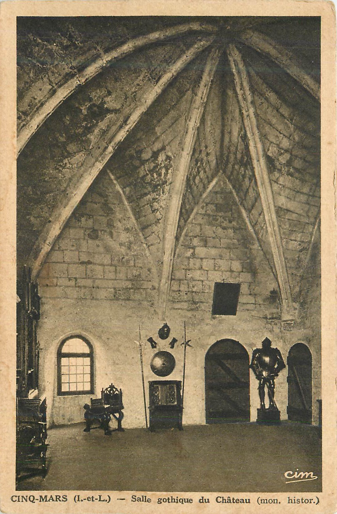 CPA Cinq mars (i et l) salle gothique du chateau (mon histor)