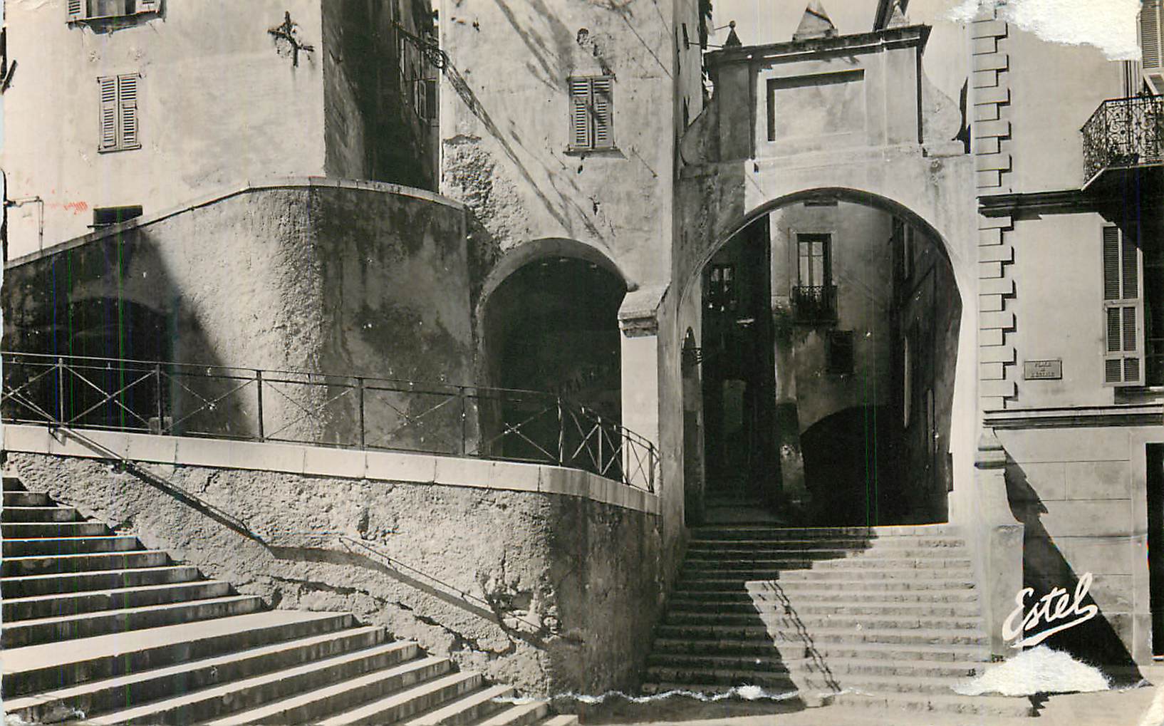 CPM Menton un coin de la vieille ville