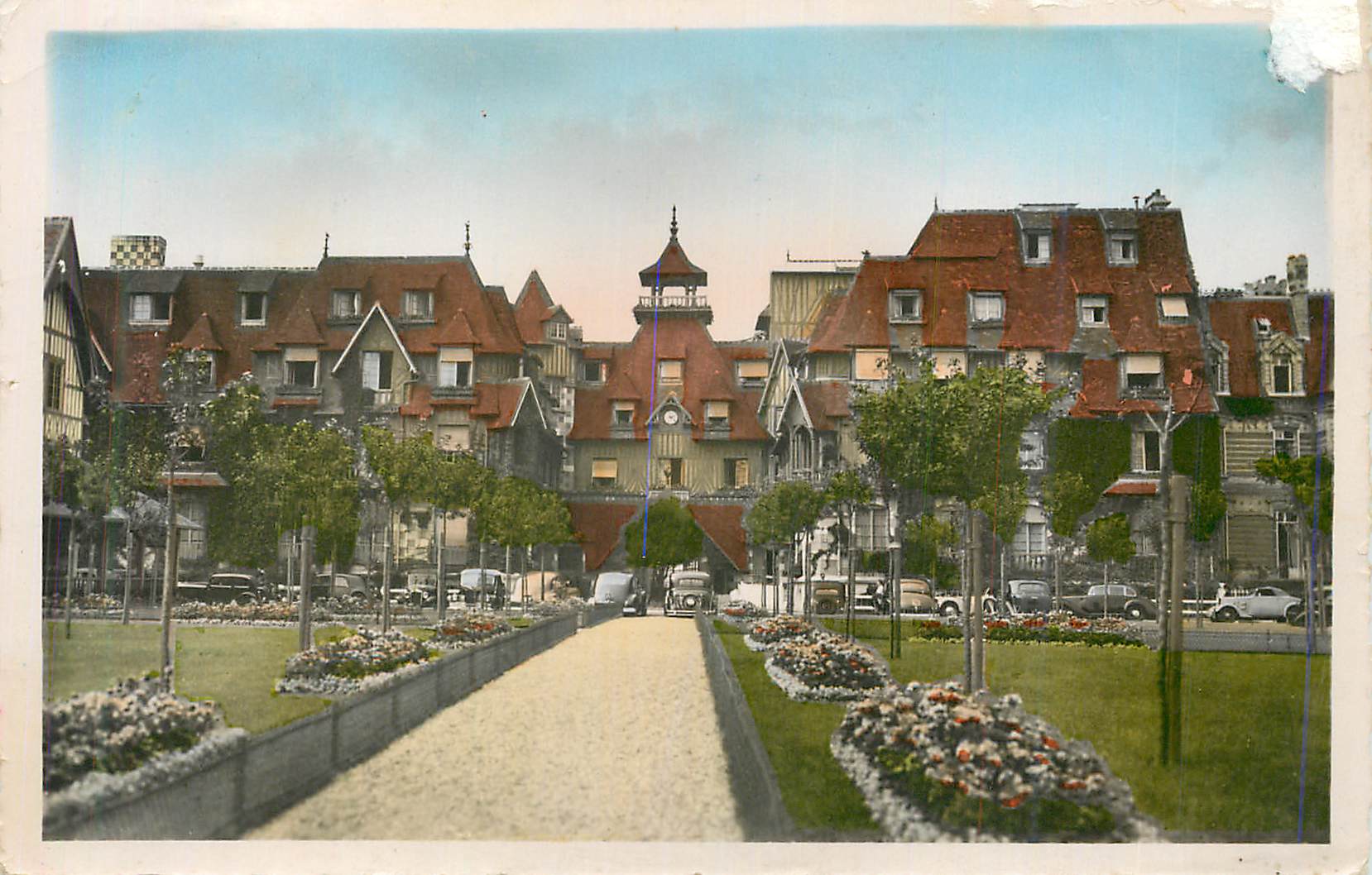 Place du Marché — Villeneuve-sur-Mer — éditeur non visible