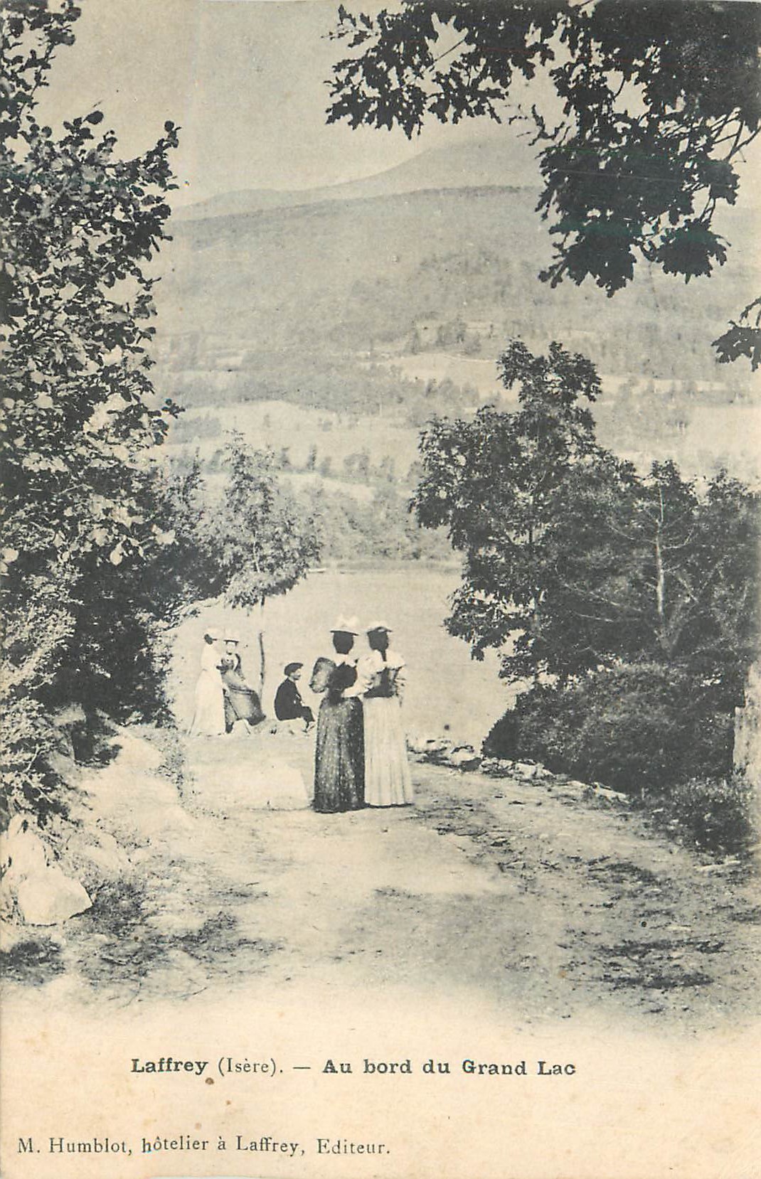 CPA Laffrey (isere) au bord du grand lac