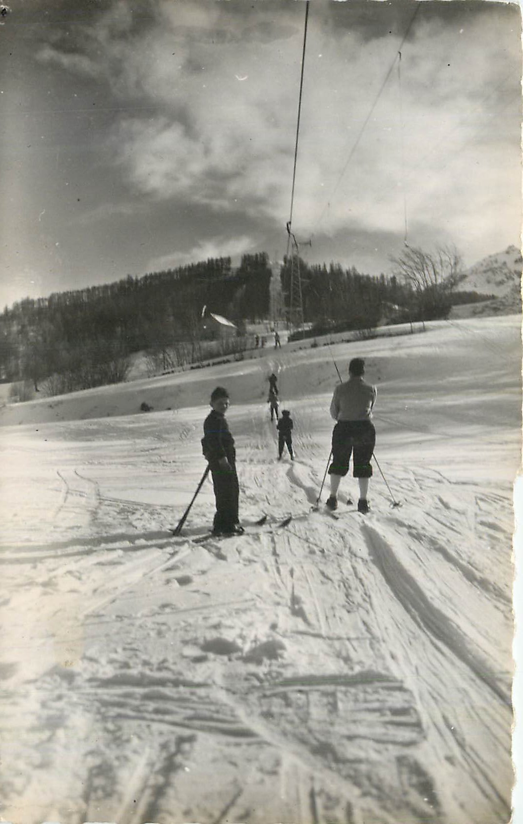 CPM Le sauze de barcelonnette (b a) alt 1420 m station de sports d hiver la grande coulee Ski